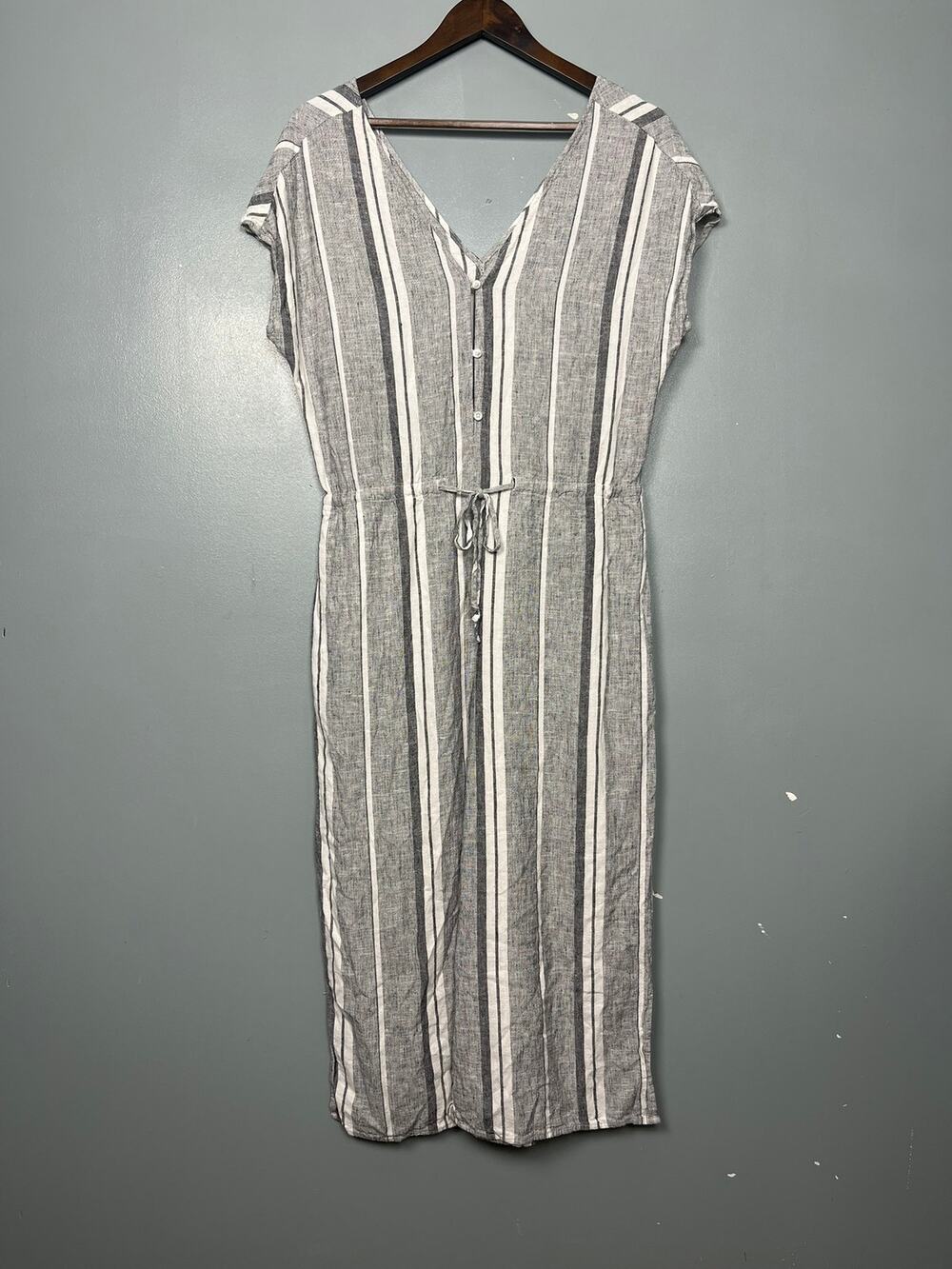 Cloth & Stone Linen Blend Jumpsuit Navy Striped Cropped Coastal Women's Size M - Picture 1 of 9